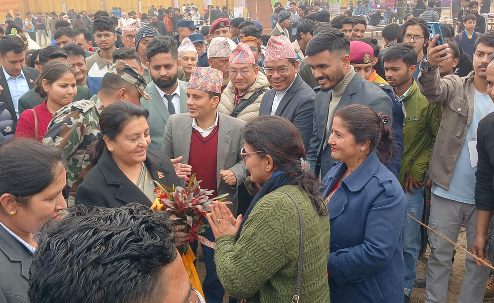 धरानमा  पूर्वराष्ट्रपति विद्यादेवी भण्डारीले नेकपा एमालेका नेताहरूसँग भेटिन्